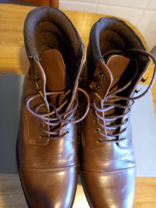 Botas de hombre marrones