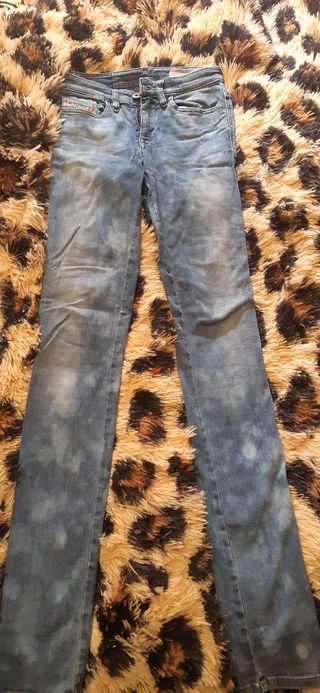 Vaqueros pitillo Diesel Talla 32