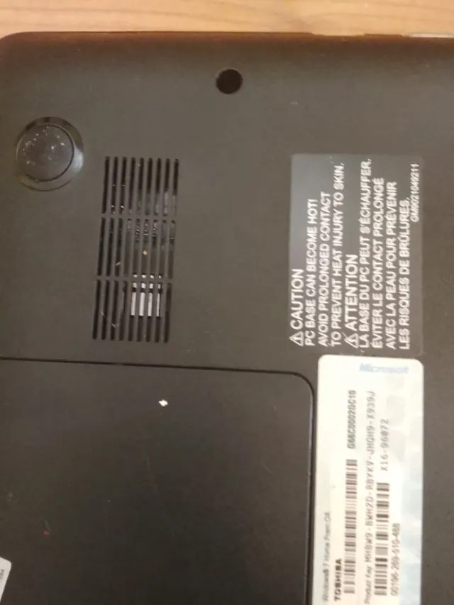 Toshiba Portátil Despiece Rojo