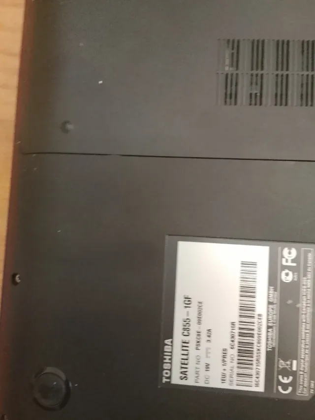 Toshiba Portátil Despiece Rojo