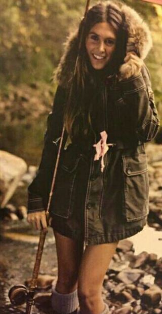 Parka Holy Preppy verde militar detalles rosa T.XS