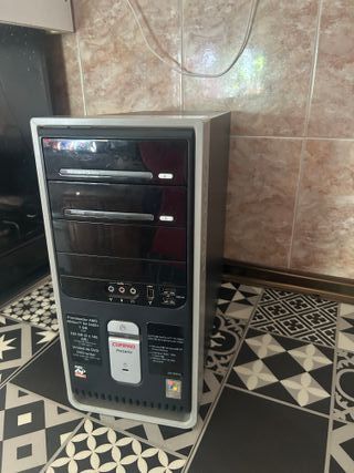 Torre Compaq Presario AMD Athlon 64