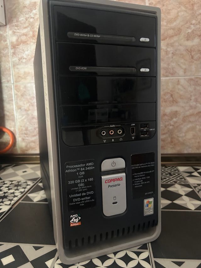 Torre Compaq Presario AMD Athlon 64