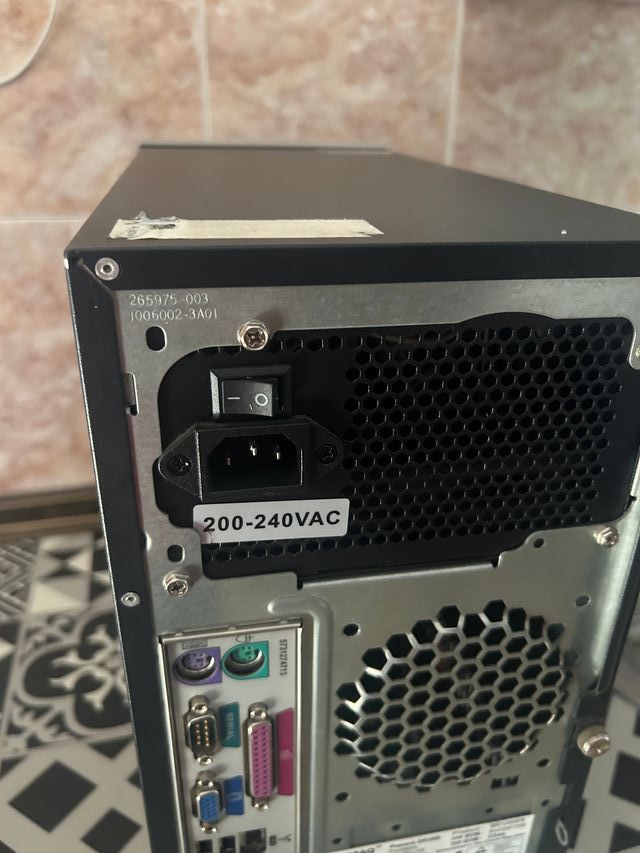 Torre Compaq Presario AMD Athlon 64