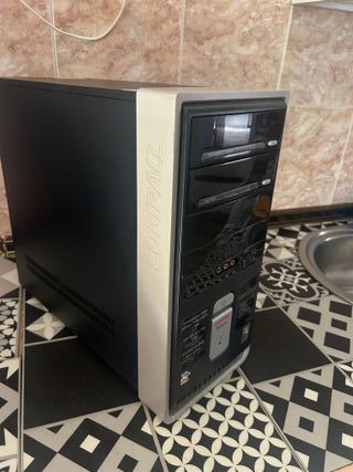 Torre Compaq Presario AMD Athlon 64