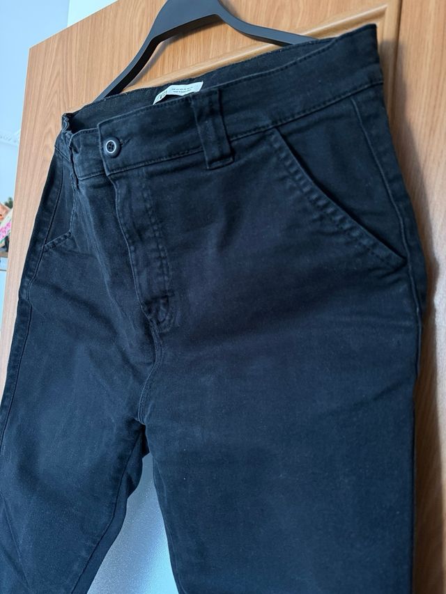 Pantalón Zara baggy negro