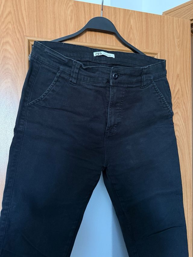 Pantalón Zara baggy negro