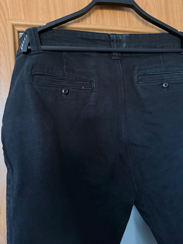 Pantalón Zara baggy negro
