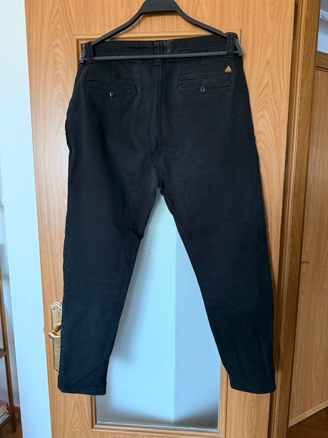 Pantalón Zara baggy negro