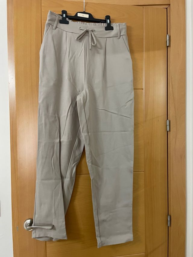 Pantalón beige