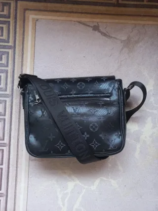 Bandolera Louis Vuitton Negra y plateada