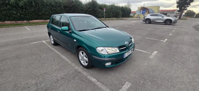 Nissan Almera 2002