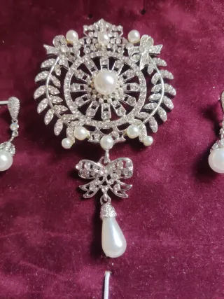 Aderezo plateado para niña