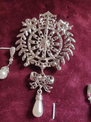 Aderezo plateado para niña