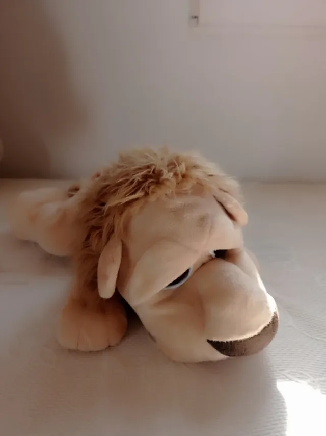 Peluche León Suave