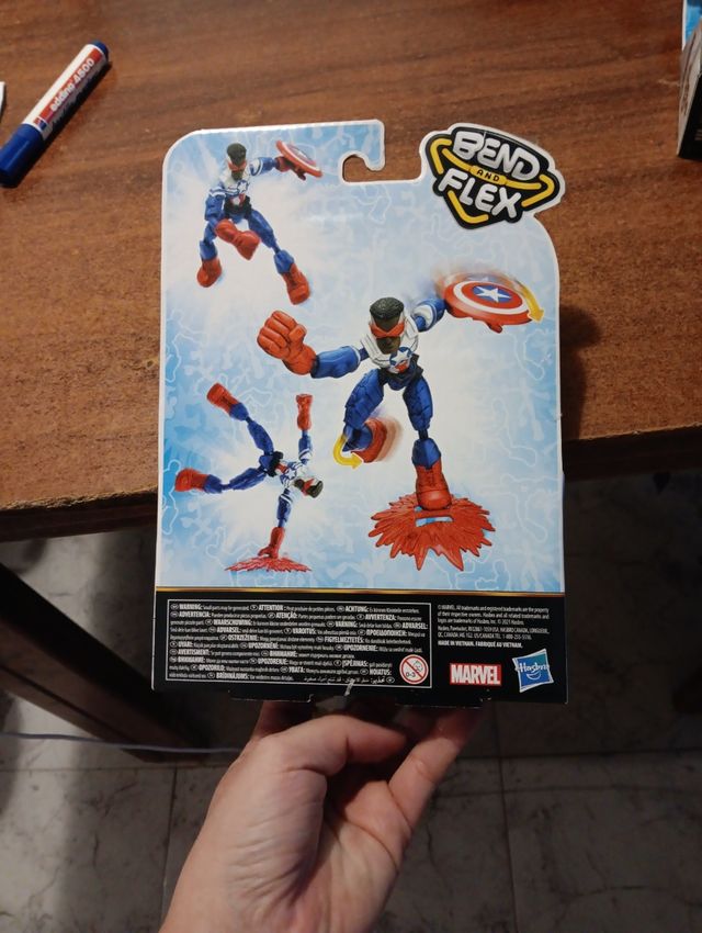 Capitán América Marvel Avengers Bend & Flex