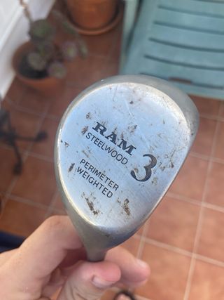 Set de palos de golf RAM con bolsa y pelotas