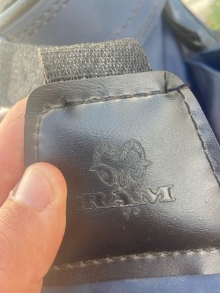 Set de palos de golf RAM con bolsa y pelotas