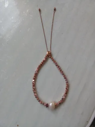 Pulsera Luxenter perla y cuentas doradas