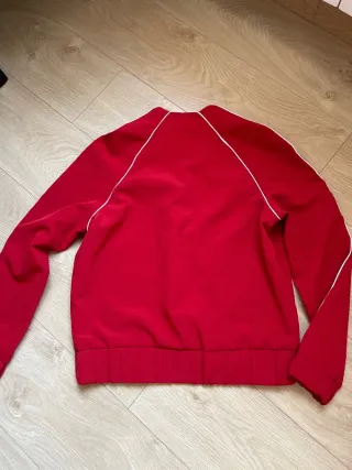 Chaqueta Stradivarius Roja