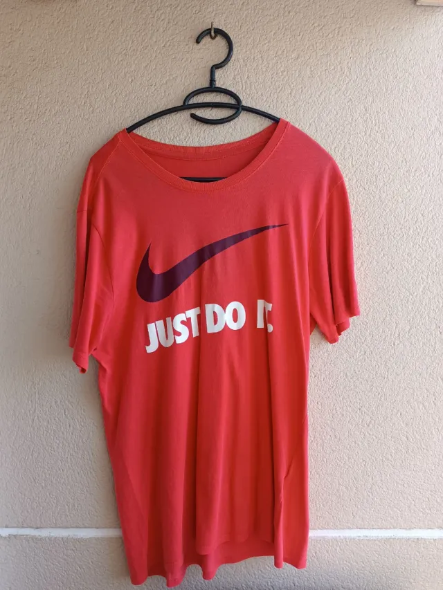Camiseta Nike Talla M Roja