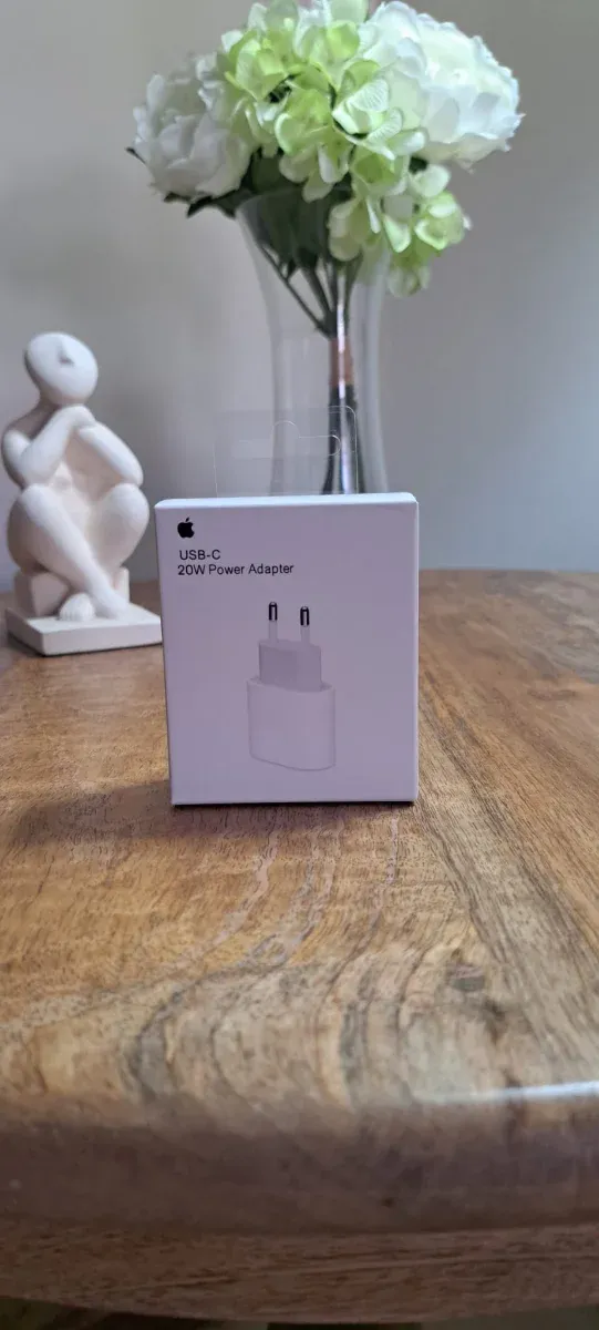 Cargador Apple USB-C 20W y Cable USB-C a Lightning