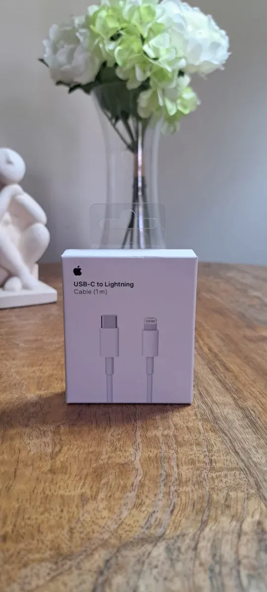 Cargador Apple USB-C 20W y Cable USB-C a Lightning