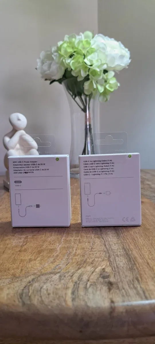 Cargador Apple USB-C 20W y Cable USB-C a Lightning