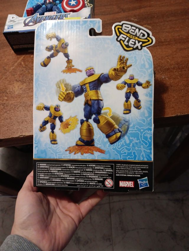 Figura Thanos Avengers Bend and Flex Hasbro