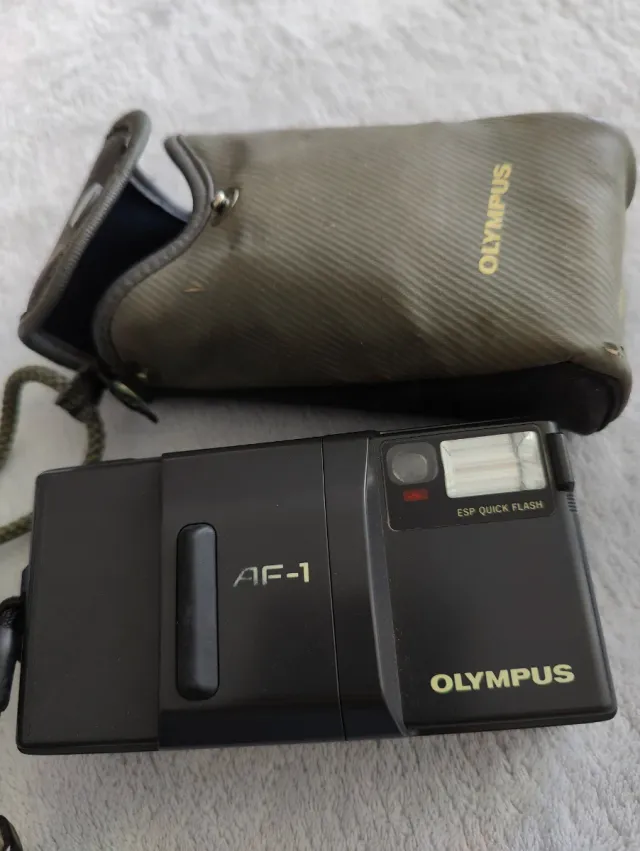 Olympus AF-1 Cámara Compacta Negra sin cargador