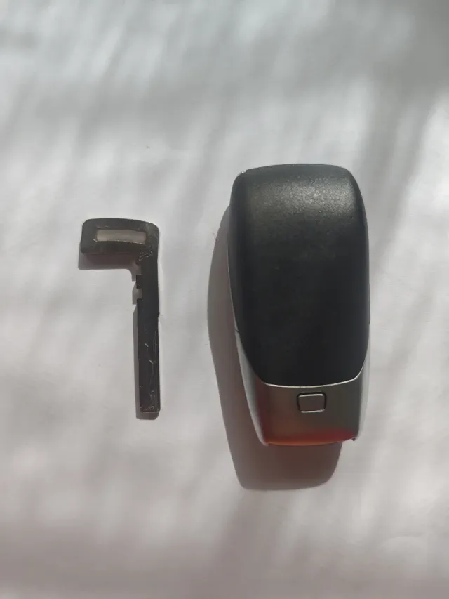 Llave Mercedes con Mando y Hoja