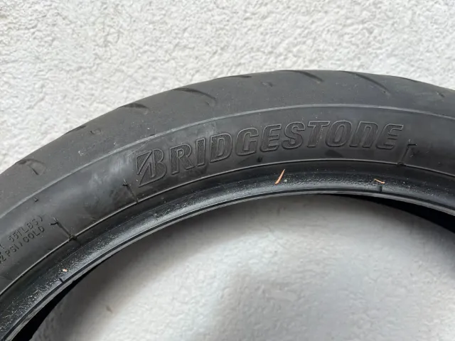 Bridgestone 120/70 19