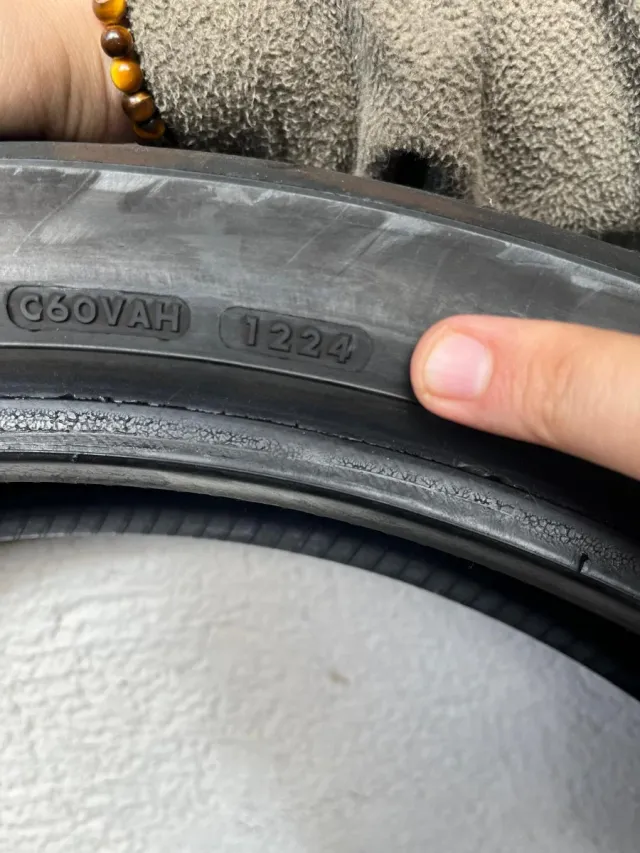 Bridgestone 120/70 19
