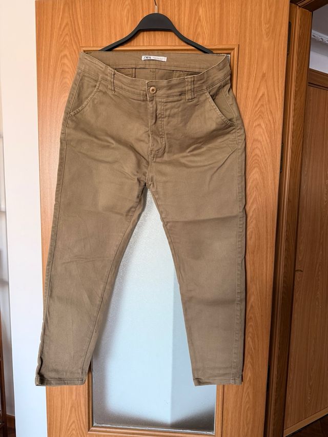 Pantalón Zara baggy marrón