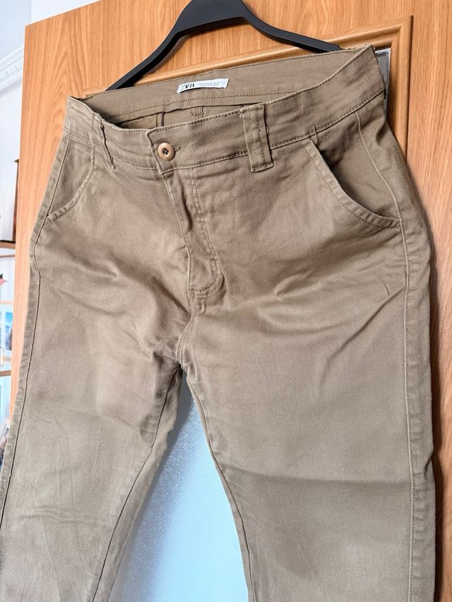 Pantalón Zara baggy marrón