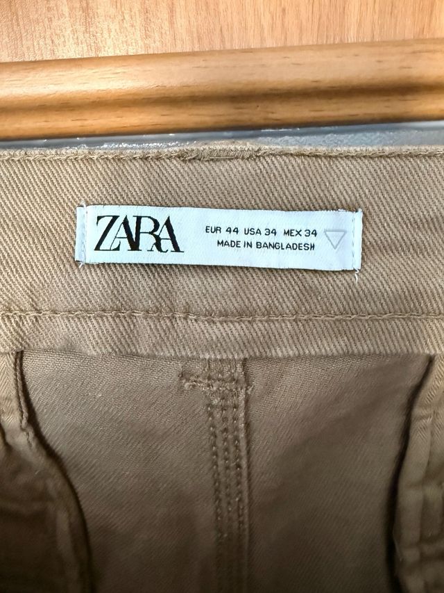Pantalón Zara baggy marrón