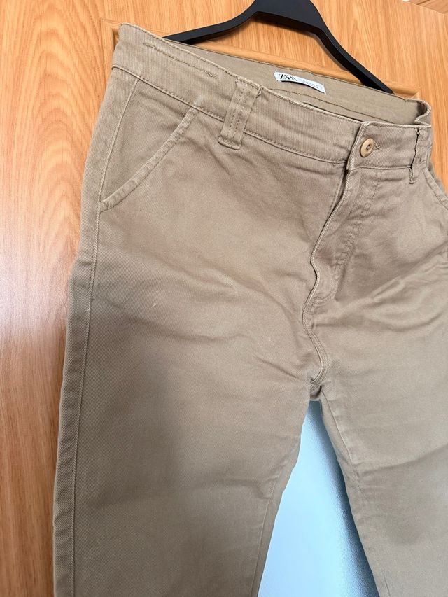 Pantalón Zara baggy marrón