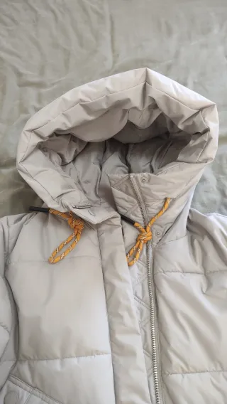 Abrigo impermeable cálido