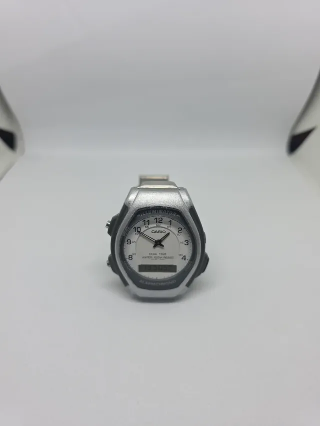 Relógio Casio AQ-140W 1737