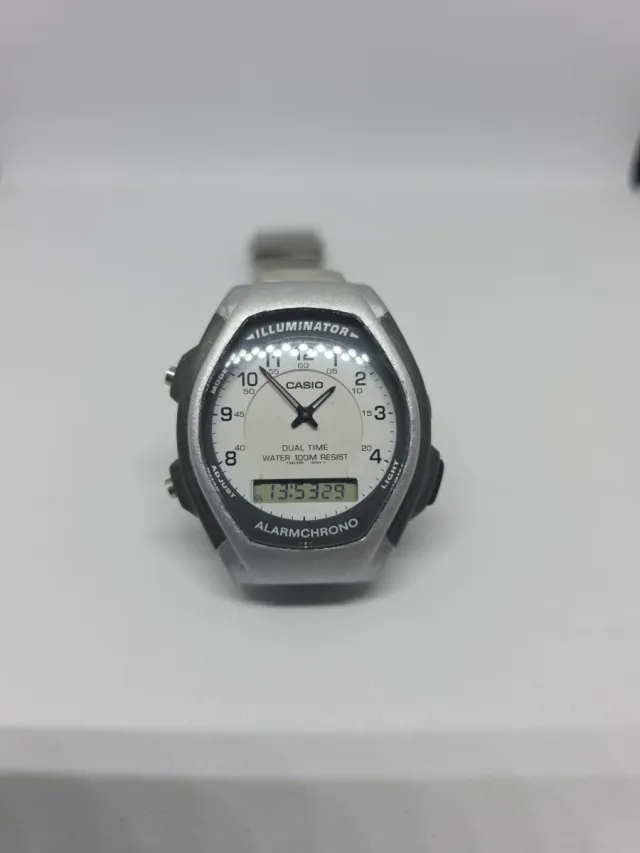 Relógio Casio AQ-140W 1737