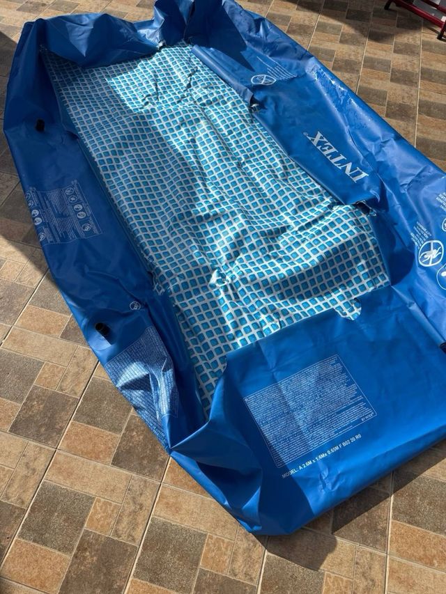 Piscina Intex. En buen estado. Usada durante dos