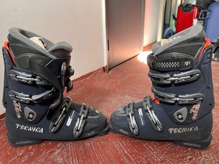 Botas de esquí Tecnica 7X talla 43 equivale al 28