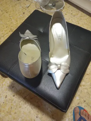 Zapatos de tacón dorados/plateados