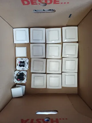 Interruptores de luz SIMON 13 ud