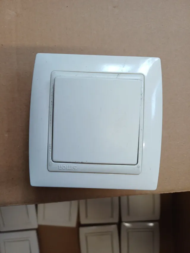 Interruptores de luz SIMON 13 ud