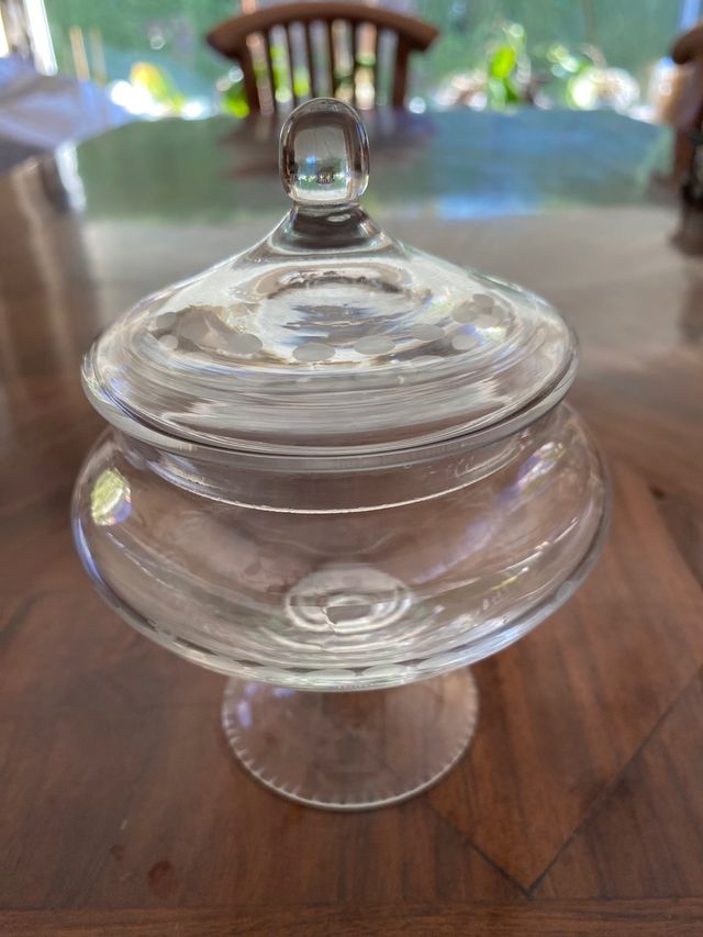 Bombonera antigua de cristal