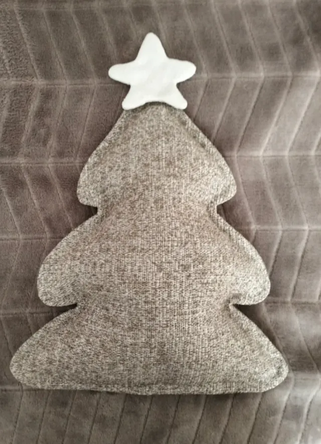 2 Cojines navideños en forma de árbol de navidad