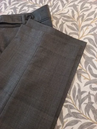 Pantalón Massimo Dutti gris