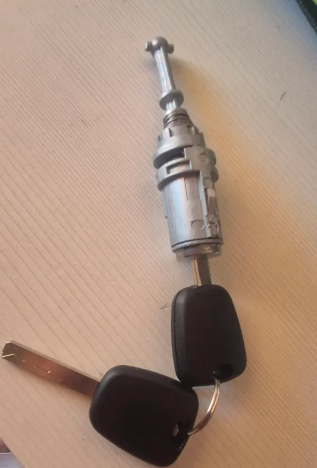Bombín de cerradura con llaves citroen c3 