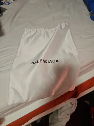 Bolsa de zapatos Balenciaga blanca